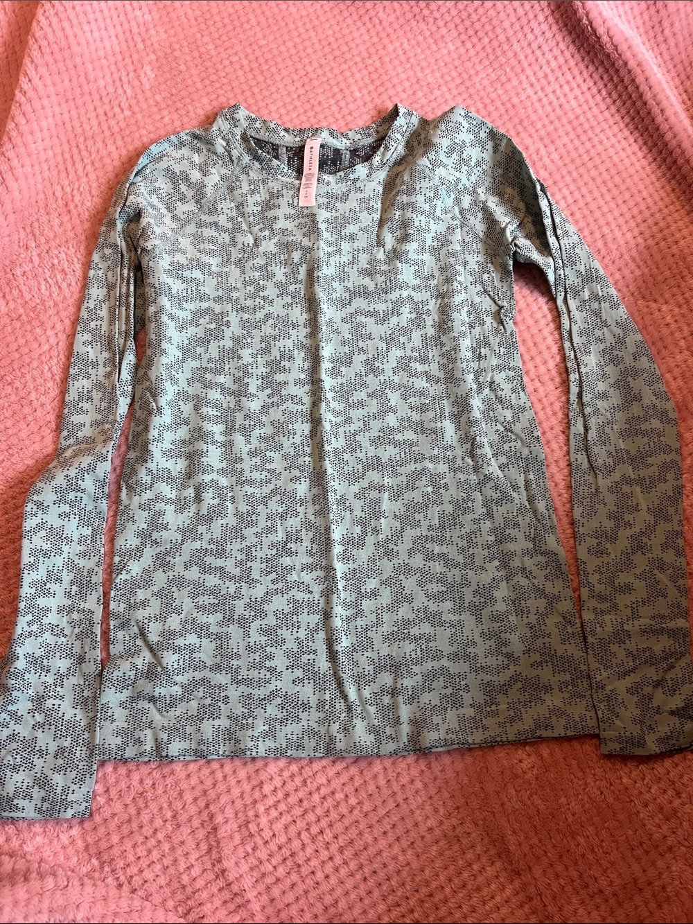 size small athleta shirt